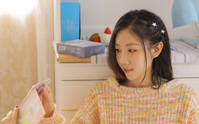 对爱泼斯坦案改口后，特朗普陷入多重“围攻” | 国际识局